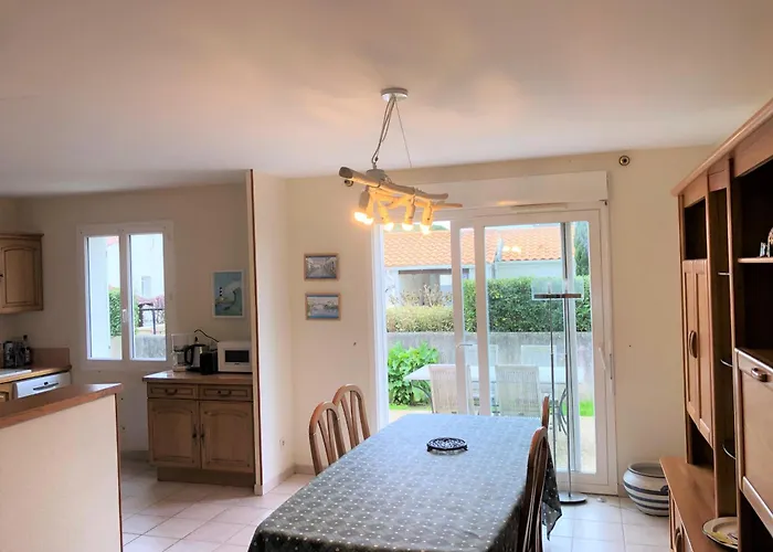 度假居 Agreable Maison Ensoleillee Avec Jardin Arbore Le Château-dʼOléron