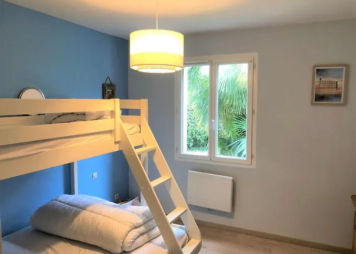 Agreable Maison Ensoleillee Avec Jardin Arbore 度假居 Le Château-dʼOléron